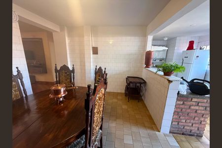 Casa para alugar com 230m², 4 quartos e 4 vagas Casa para alugar com 230m², 4 quartos e 4 vagassala 2