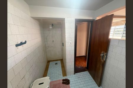 Casa para alugar com 230m², 4 quartos e 4 vagas Casa para alugar com 230m², 4 quartos e 4 vagasbanheiro 2