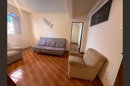 Casa para alugar com 230m², 4 quartos e 4 vagas Casa para alugar com 230m², 4 quartos e 4 vagassala