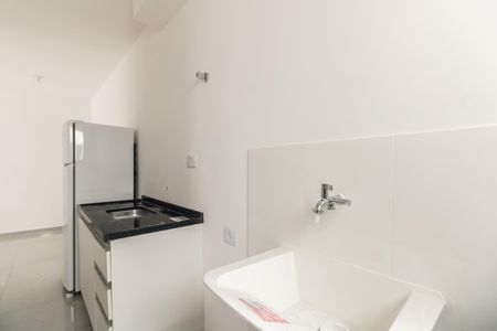Área de Serviço  de apartamento para alugar com 2 quartos, 48m² em Penha de França, São Paulo