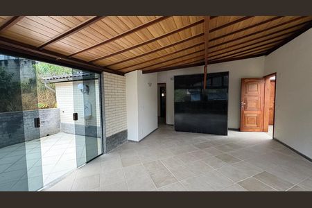 Apartamento para alugar com 116m², 2 quartos e 1 vaga Apartamento para alugar com 116m², 2 quartos e 1 vagaSala