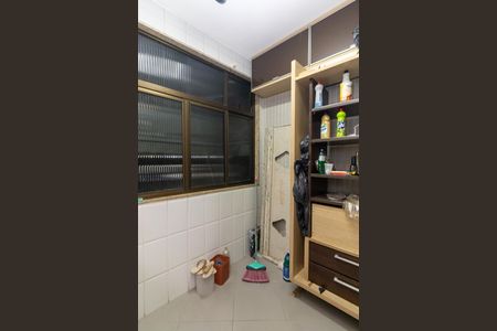 Apartamento para alugar com 244m², 4 quartos e 1 vaga Apartamento para alugar com 244m², 4 quartos e 1 vagaÁrea de Serviço