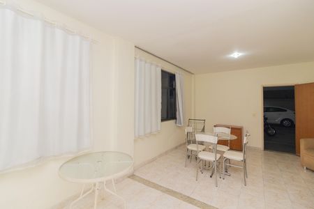 Apartamento para alugar com 244m², 4 quartos e 1 vaga Apartamento para alugar com 244m², 4 quartos e 1 vagaÁrea comum - Salão de festas