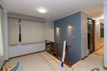 Apartamento para alugar com 244m², 4 quartos e 1 vaga Apartamento para alugar com 244m², 4 quartos e 1 vagaHall