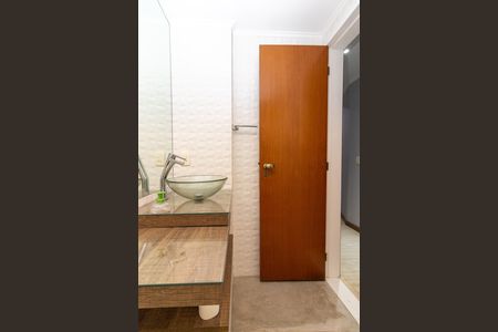 Apartamento para alugar com 244m², 4 quartos e 1 vaga Apartamento para alugar com 244m², 4 quartos e 1 vagaBanheiro Social