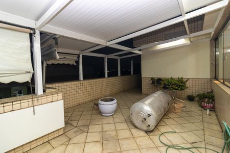 Apartamento para alugar com 244m², 4 quartos e 1 vaga Apartamento para alugar com 244m², 4 quartos e 1 vagaTerraço