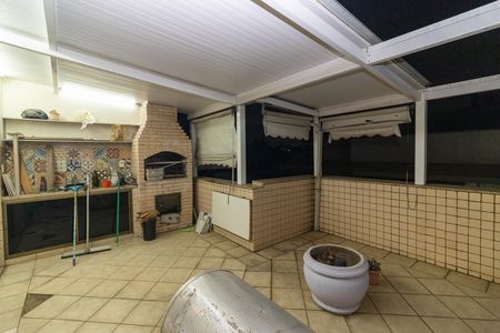 Apartamento para alugar com 244m², 4 quartos e 1 vaga Apartamento para alugar com 244m², 4 quartos e 1 vagaTerraço