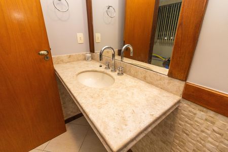 Apartamento para alugar com 244m², 4 quartos e 1 vaga Apartamento para alugar com 244m², 4 quartos e 1 vagaLavabo