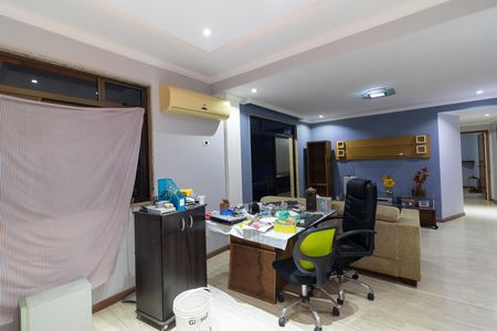 Apartamento para alugar com 244m², 4 quartos e 1 vaga Apartamento para alugar com 244m², 4 quartos e 1 vagaSala