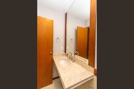 Apartamento para alugar com 244m², 4 quartos e 1 vaga Apartamento para alugar com 244m², 4 quartos e 1 vagaLavabo