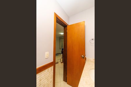 Apartamento para alugar com 244m², 4 quartos e 1 vaga Apartamento para alugar com 244m², 4 quartos e 1 vagaLavabo