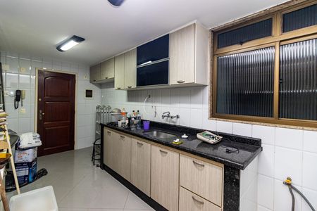Apartamento para alugar com 244m², 4 quartos e 1 vaga Apartamento para alugar com 244m², 4 quartos e 1 vagaCozinha