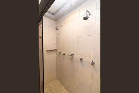Apartamento para alugar com 244m², 4 quartos e 1 vaga Apartamento para alugar com 244m², 4 quartos e 1 vagaBanheiro da Suíte 2