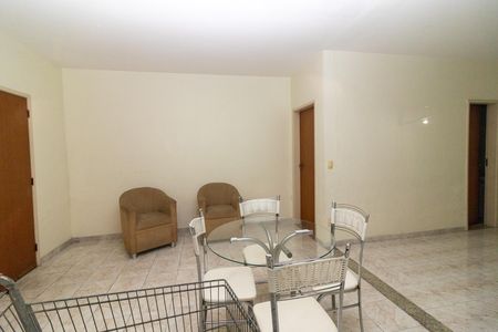 Apartamento para alugar com 244m², 4 quartos e 1 vaga Apartamento para alugar com 244m², 4 quartos e 1 vagaÁrea comum - Salão de festas