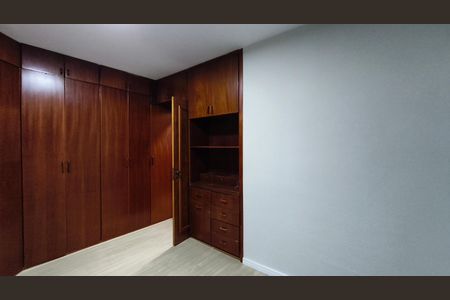 Apartamento para alugar com 81m², 3 quartos e 2 vagas Apartamento para alugar com 81m², 3 quartos e 2 vagasSuíte