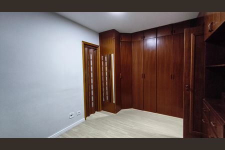 Apartamento para alugar com 81m², 3 quartos e 2 vagas Apartamento para alugar com 81m², 3 quartos e 2 vagasSuíte