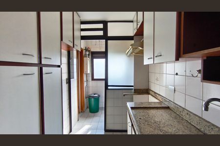 Apartamento para alugar com 81m², 3 quartos e 2 vagas Apartamento para alugar com 81m², 3 quartos e 2 vagasCozinha