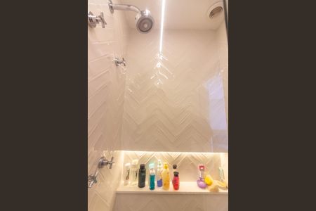 Apartamento à venda com 72m², 2 quartos e 1 vaga Apartamento à venda com 72m², 2 quartos e 1 vagaBanheiro da Suíte 2