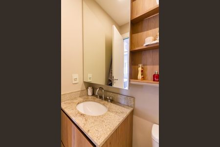 Apartamento à venda com 72m², 2 quartos e 1 vaga Apartamento à venda com 72m², 2 quartos e 1 vagaBanheiro da Suíte 2