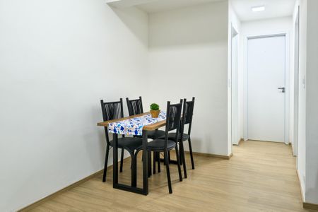 Apartamento para alugar com 80m², 2 quartos e 1 vaga Apartamento para alugar com 80m², 2 quartos e 1 vagaSala