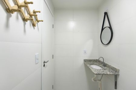 Apartamento para alugar com 80m², 2 quartos e 1 vaga Apartamento para alugar com 80m², 2 quartos e 1 vagaBanheiro