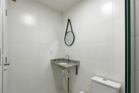 Apartamento para alugar com 80m², 2 quartos e 1 vaga Apartamento para alugar com 80m², 2 quartos e 1 vagaBanheiro da Suíte 1