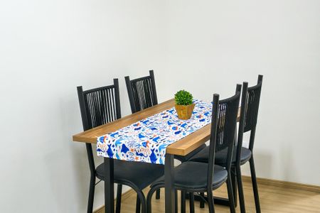 Apartamento para alugar com 80m², 2 quartos e 1 vaga Apartamento para alugar com 80m², 2 quartos e 1 vagaSala