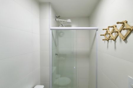 Banheiro de apartamento para alugar com 2 quartos, 80m² em Cidade Ocian, Praia Grande