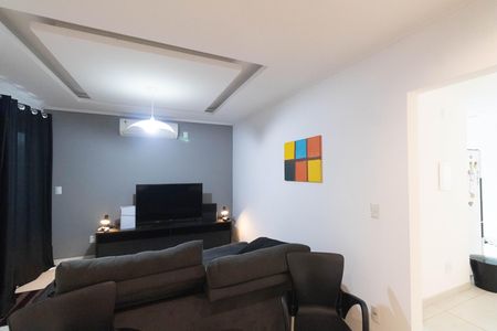 Sala de casa à venda com 2 quartos, 180m² em Santa Cruz , Rio de Janeiro