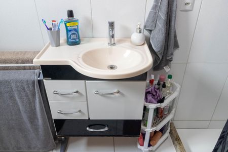 Banheiro 1 de casa à venda com 2 quartos, 180m² em Santa Cruz , Rio de Janeiro