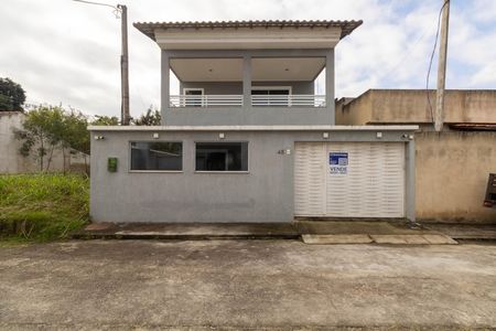 Fachada de casa à venda com 2 quartos, 180m² em Santa Cruz , Rio de Janeiro