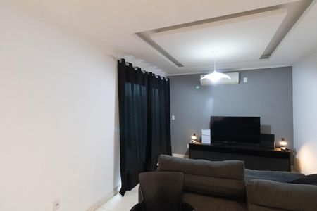 Casa à venda com 2 quartos, 180m² em Santa Cruz , Rio de Janeiro