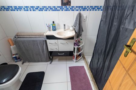 Casa à venda com 180m², 2 quartos e 1 vaga Casa à venda com 180m², 2 quartos e 1 vagaBanheiro 1