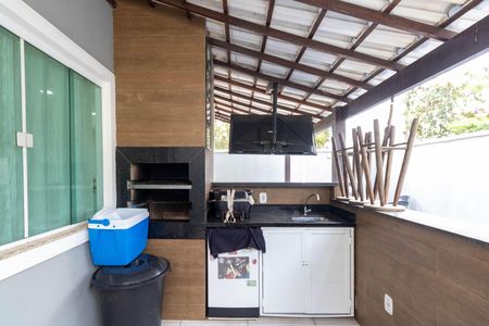 Casa à venda com 180m², 2 quartos e 1 vaga Casa à venda com 180m², 2 quartos e 1 vagaÁrea externa