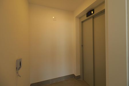 Apartamento à venda com 170m², 3 quartos e 2 vagasHall de entrada