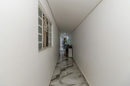 Corredor de casa à venda com 3 quartos, 170m² em Céu Azul, Belo Horizonte