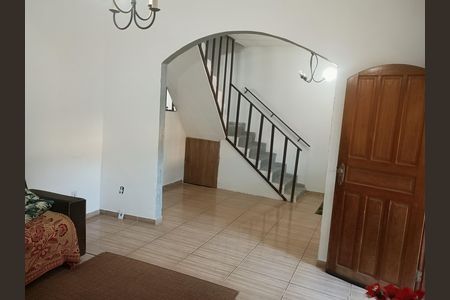 Casa para alugar com 116m², 3 quartos e 2 vagas