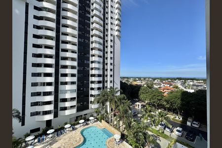 Vista de apartamento à venda com 2 quartos, 72m² em Barra da Tijuca, Rio de Janeiro