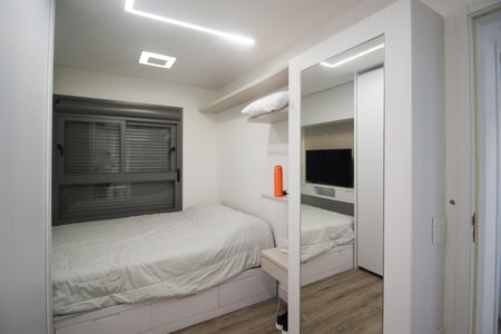Suíte  de apartamento para alugar com 2 quartos, 73m² em Indianópolis, São Paulo