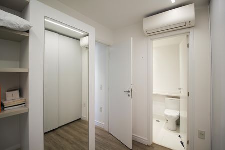 Apartamento para alugar com 73m², 2 quartos e 1 vaga Apartamento para alugar com 73m², 2 quartos e 1 vagaSuíte