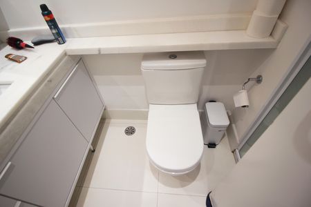 Apartamento para alugar com 73m², 2 quartos e 1 vaga Apartamento para alugar com 73m², 2 quartos e 1 vagaBanheiro da Suíte