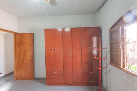 Casa à venda com 250m², 3 quartos e 2 vagas Casa à venda com 250m², 3 quartos e 2 vagasQuarto 1