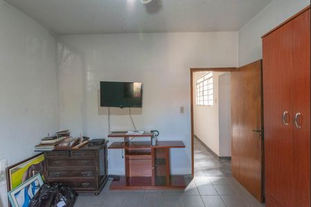 Casa à venda com 250m², 3 quartos e 2 vagas Casa à venda com 250m², 3 quartos e 2 vagasQuarto 1