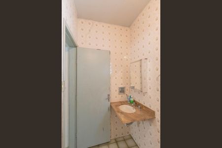 Casa à venda com 250m², 3 quartos e 2 vagas Casa à venda com 250m², 3 quartos e 2 vagasBanheiro