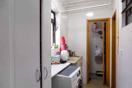 Apartamento à venda com 69m², 3 quartos e 1 vagaÁrea de Serviço
