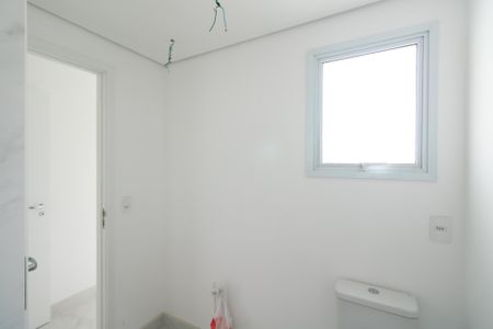 Apartamento à venda com 85m², 2 quartos e 2 vagas Apartamento à venda com 85m², 2 quartos e 2 vagasBanheiro da Suíte 1