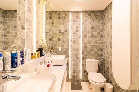 Banheiro de apartamento para alugar com 1 quarto, 120m² em Pinheiros, São Paulo