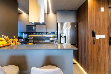 Cozinha de apartamento para alugar com 1 quarto, 120m² em Pinheiros, São Paulo