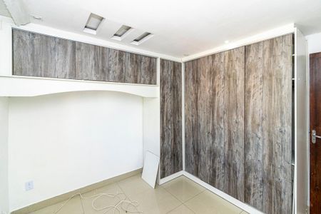 Apartamento para alugar com 70m², 2 quartos e sem vaga Apartamento para alugar com 70m², 2 quartos e sem vagaQuarto 2 - Armários