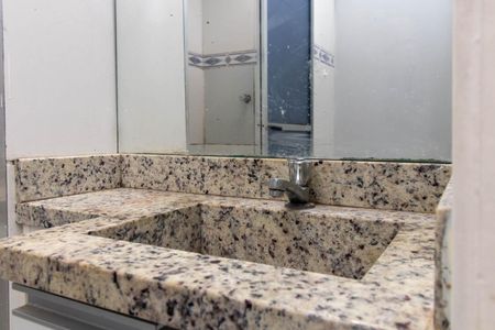 Banheiro de apartamento para alugar com 1 quarto, 29m² em Centro Histórico, Porto Alegre